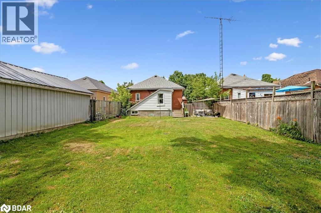 Photo 40 of 48 Aberdeen Avenue, Brantford ON