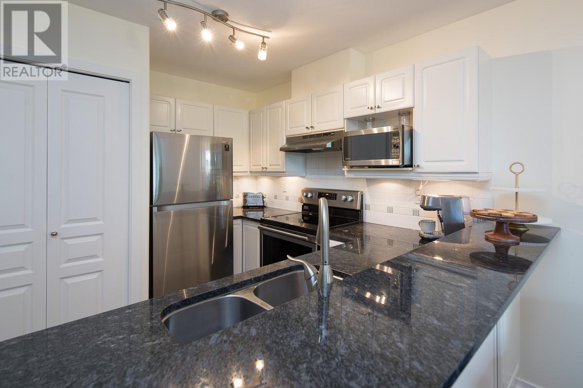 Photo 7 of 502 214 Eleventh Street, New Westminster BC