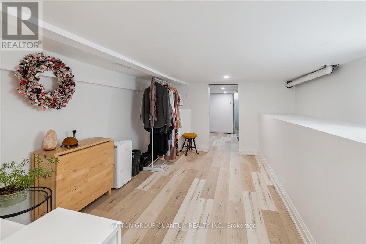 Photo 1 of 48 Aberdeen Avenue, Brantford ON