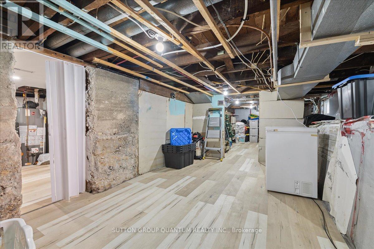 Photo 39 of 48 Aberdeen Avenue, Brantford ON