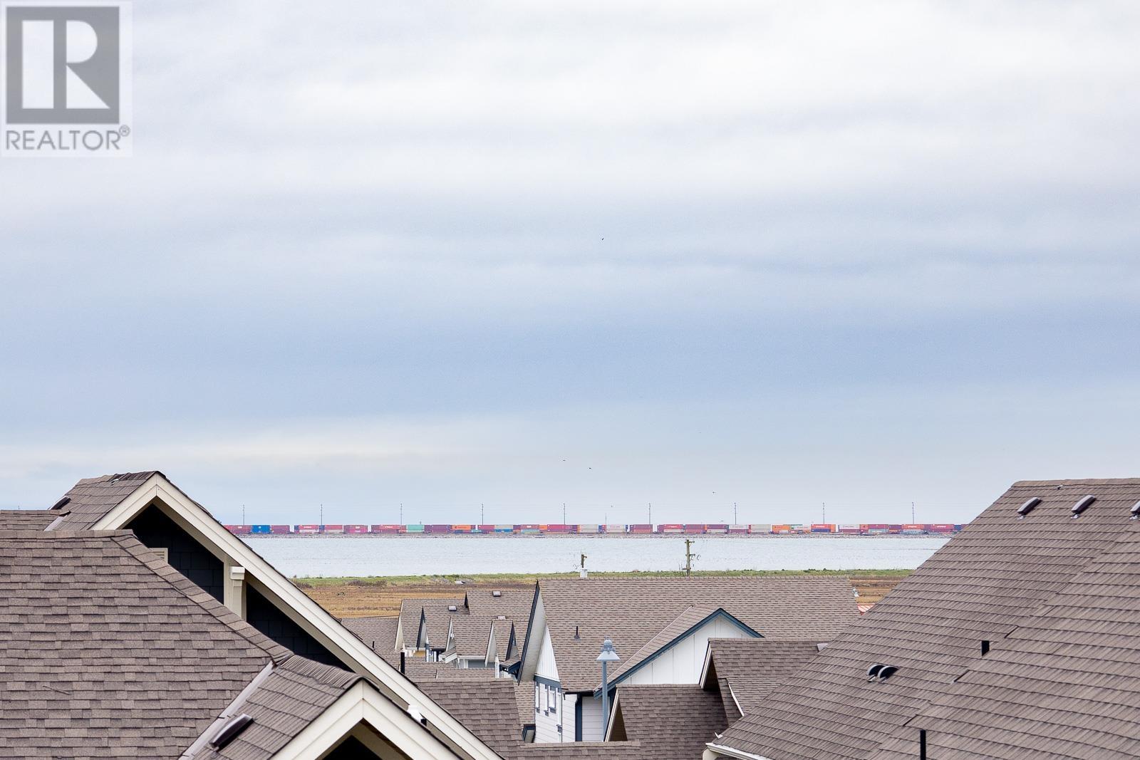 412 1892 STARLING Drive - photo 2