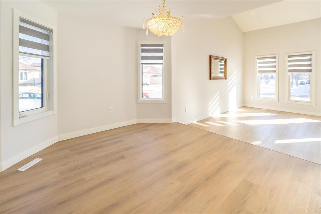 Photo 11 of 344 Rose Hill Way, Winnipeg MB