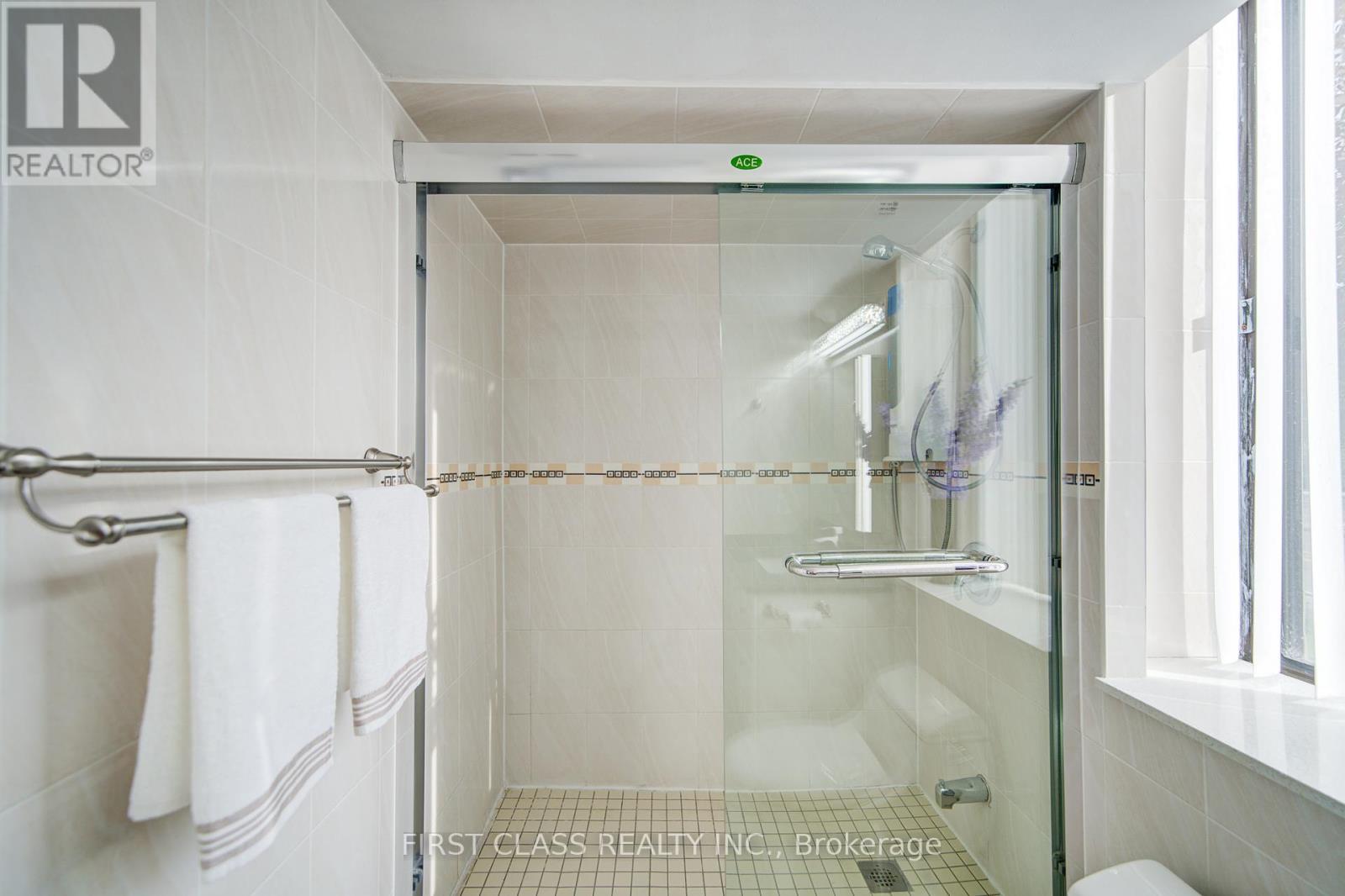 Photo 1 of 138 25 Bamburgh Circle, Toronto ON