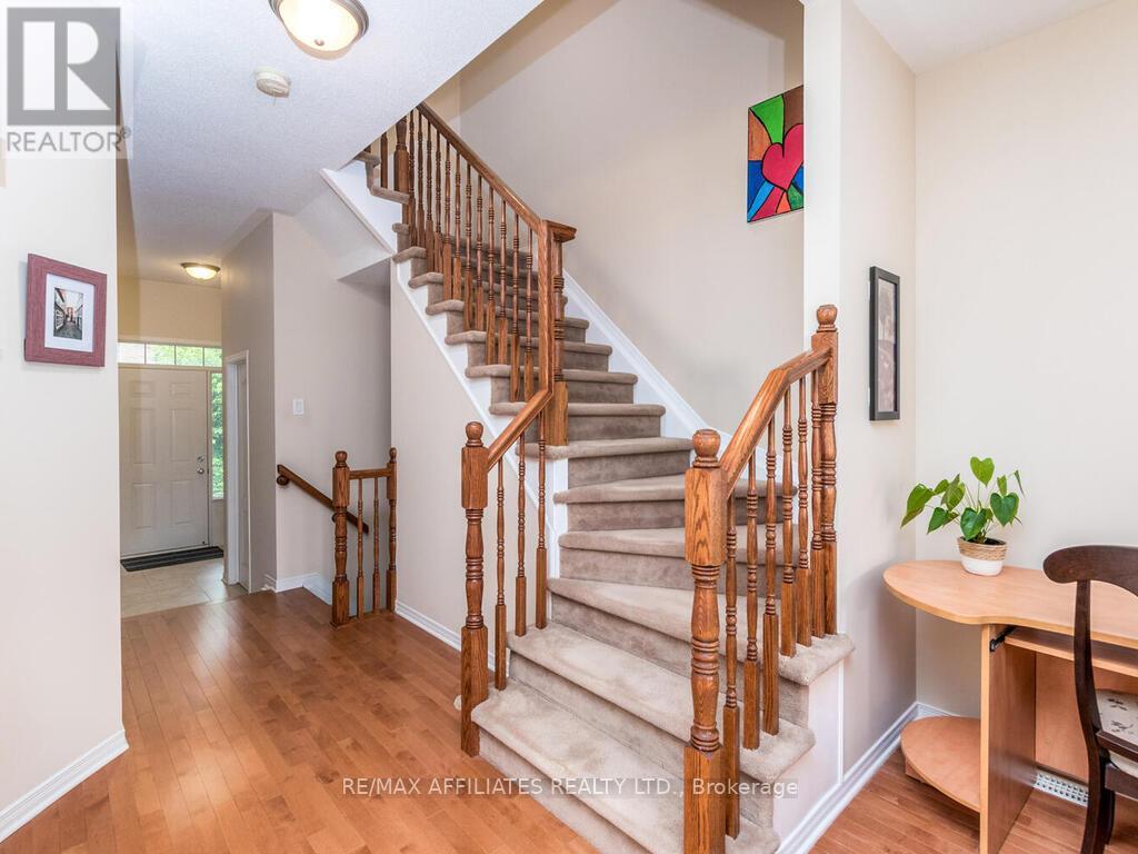 Photo 15 of 252 Badgeley Avenue, Ottawa ON