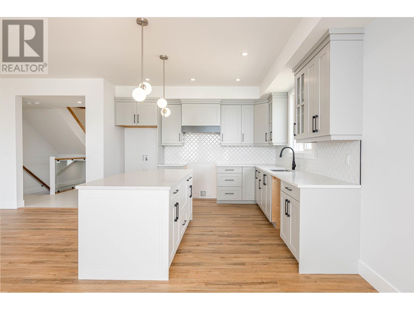 Photo 6 of 1125 Monteith Court, Prince George BC