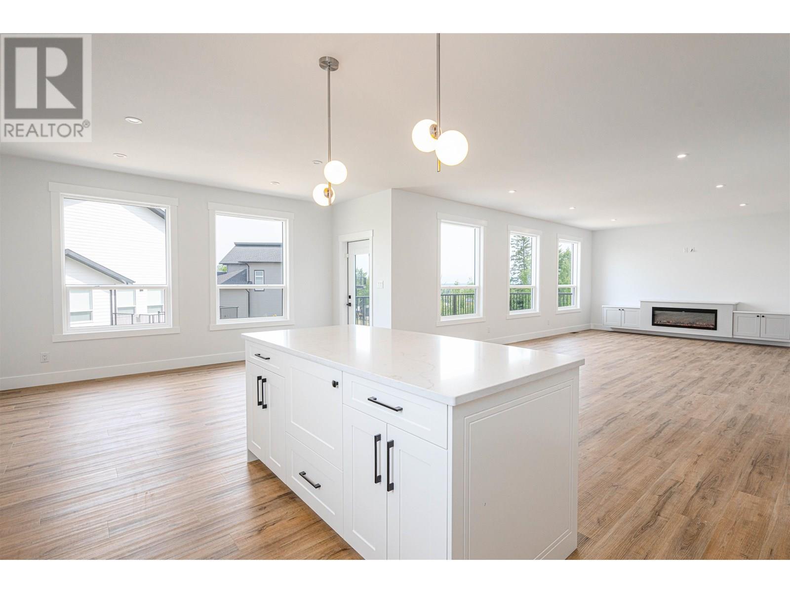 Photo 2 of 1125 Monteith Court, Prince George BC