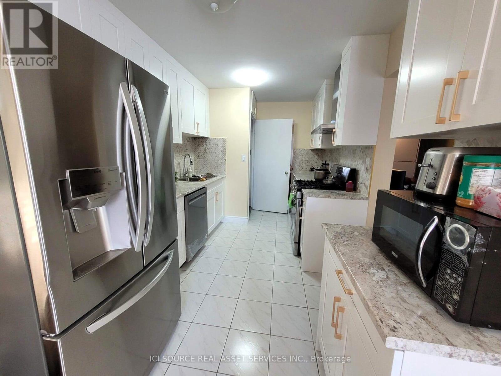 Photo 9 of Upper 2769 Willowmore Way, Mississauga ON