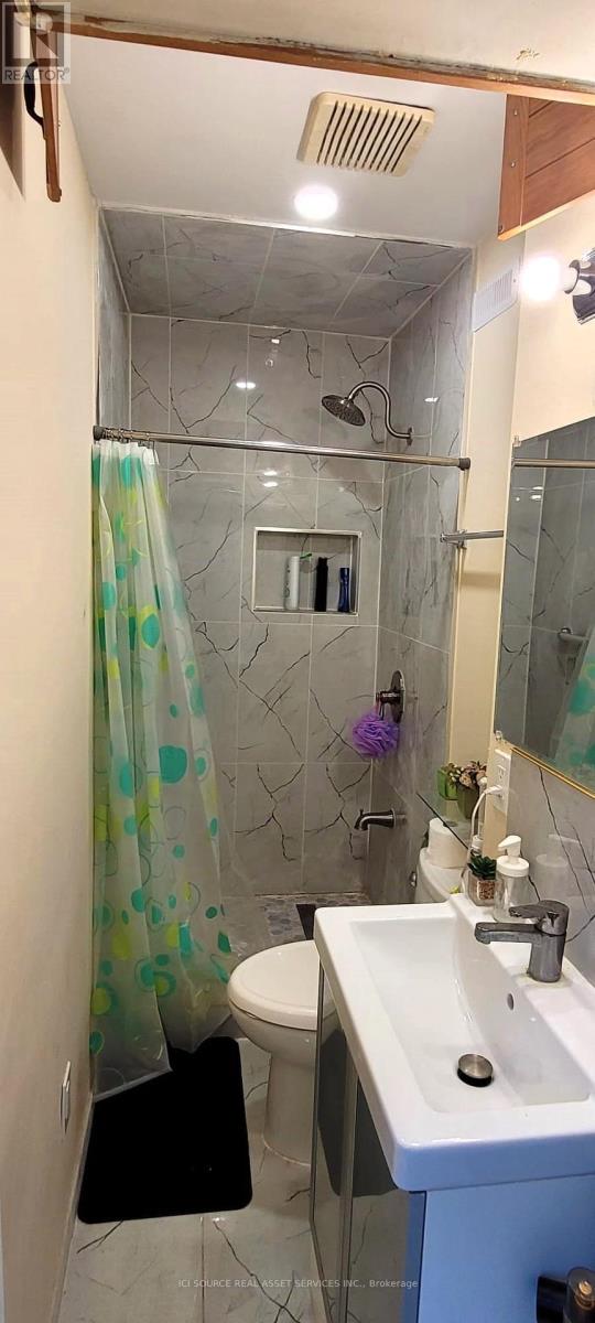 Photo 16 of Upper 2769 Willowmore Way, Mississauga ON