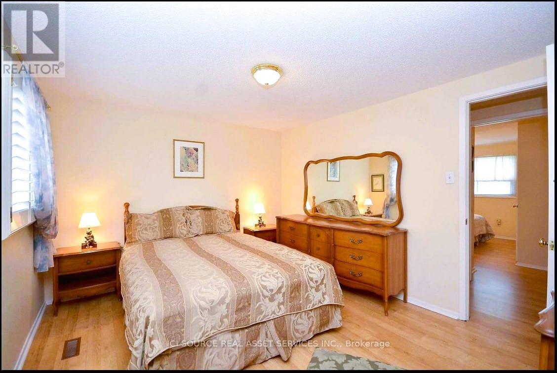 Photo 11 of Upper 2769 Willowmore Way, Mississauga ON