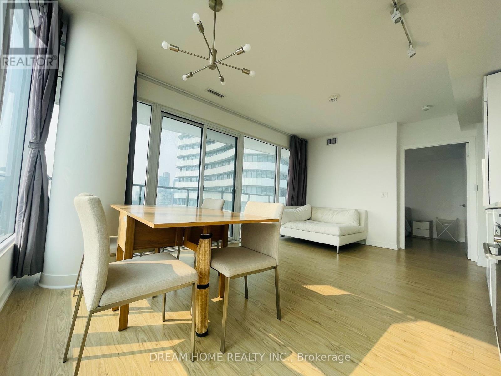 Photo 7 of 4116 85 Wood Street, Toronto ON