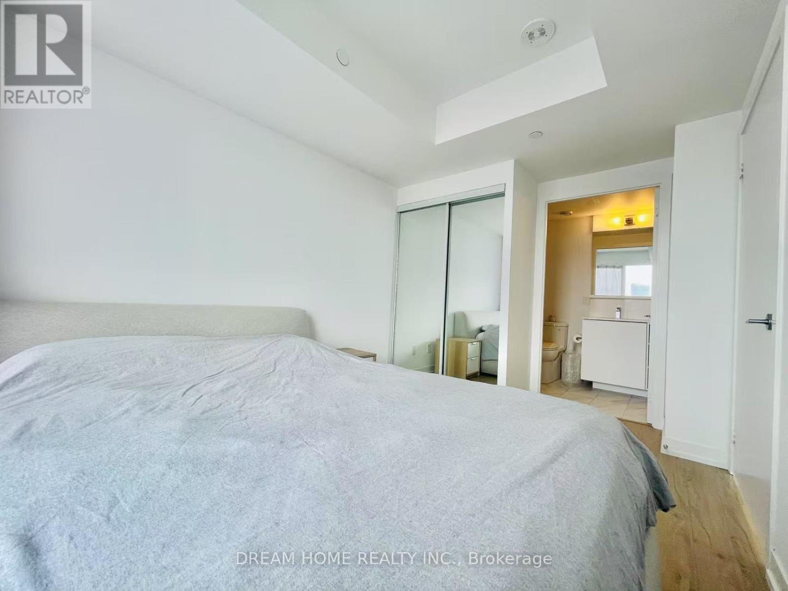Photo 8 of 4116 85 Wood Street, Toronto ON