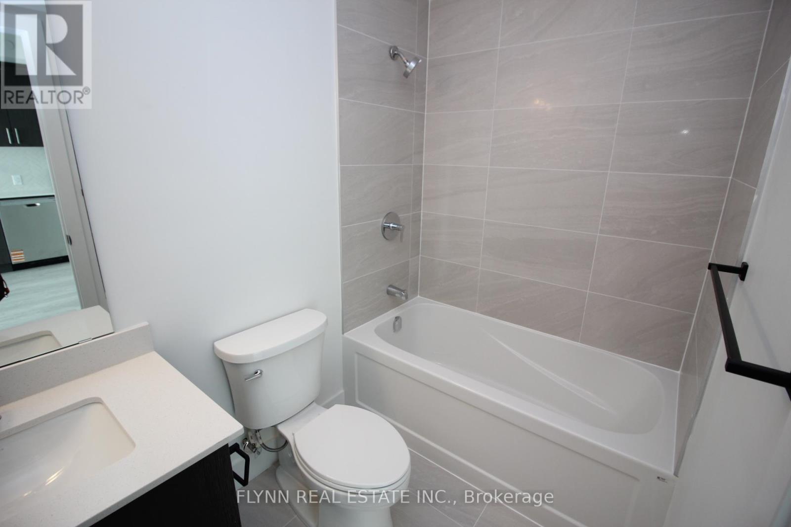 Photo 11 of 1518 2782 Barton Street E, Hamilton ON