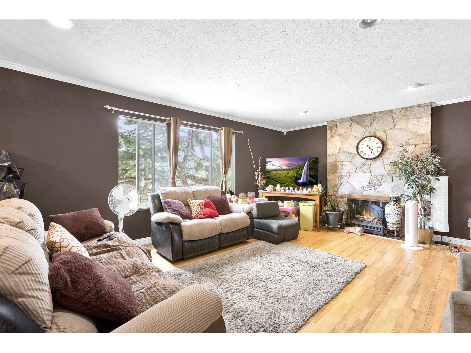 Photo 10 of 15307 85 A Avenue, Surrey BC