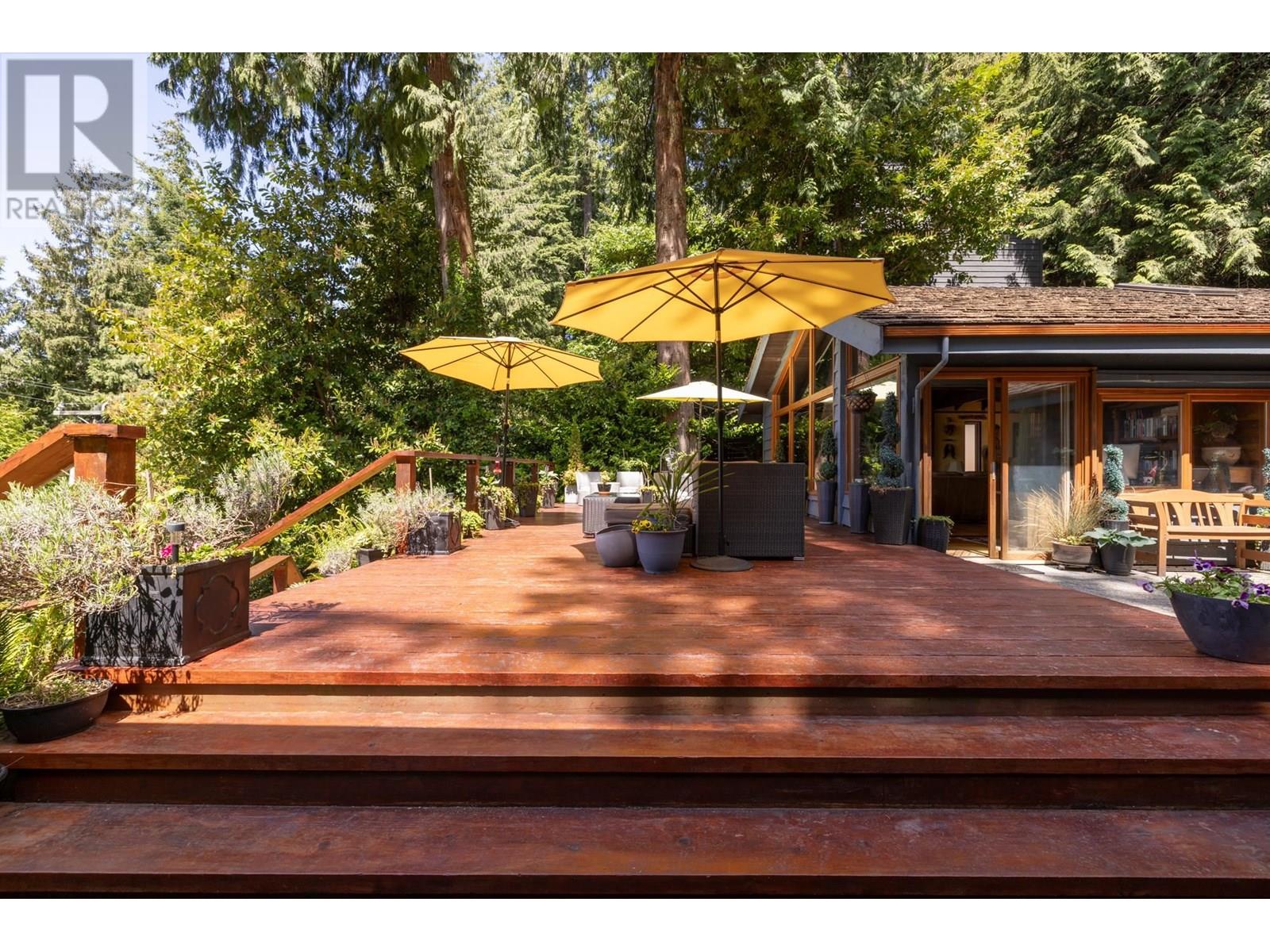 Photo 5 of 315 Bayview Road, Lions Bay BC