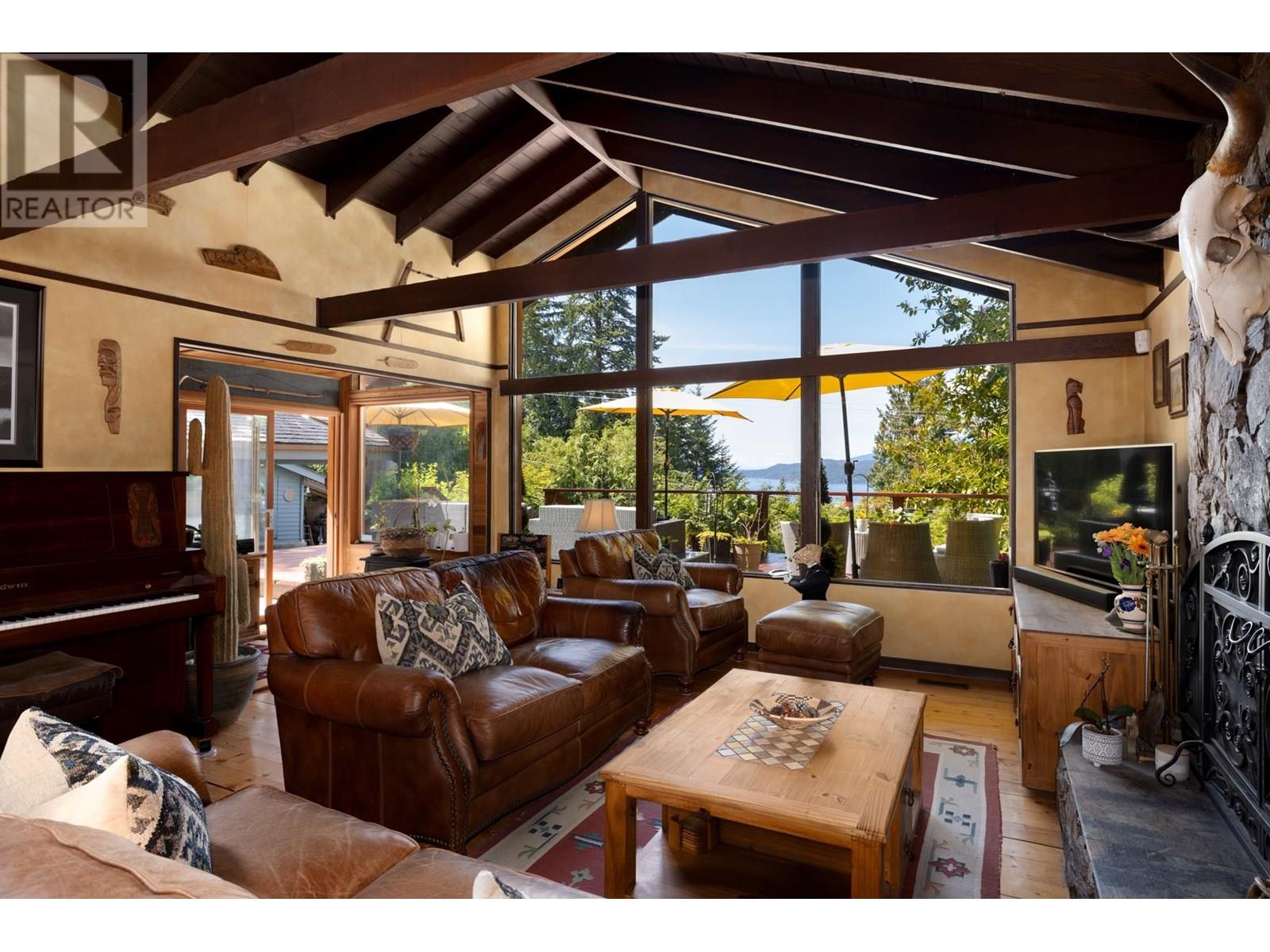 Photo 12 of 315 Bayview Road, Lions Bay BC