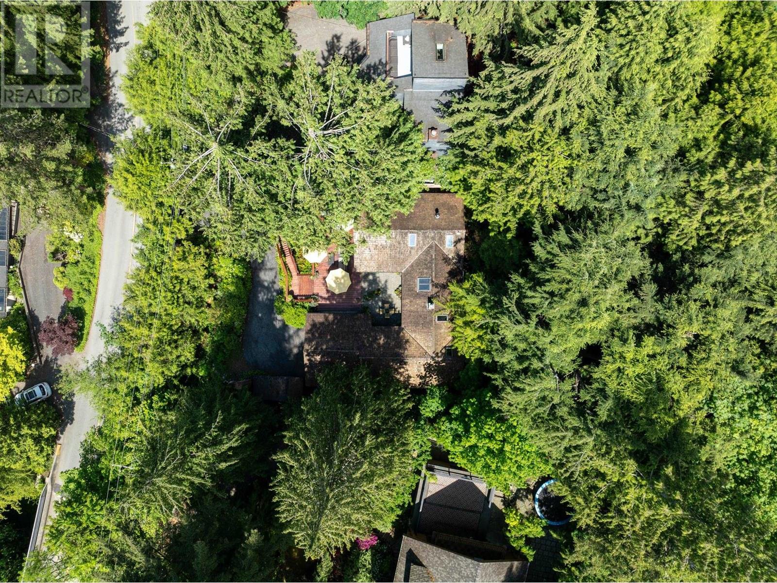 Photo 13 of 315 Bayview Road, Lions Bay BC