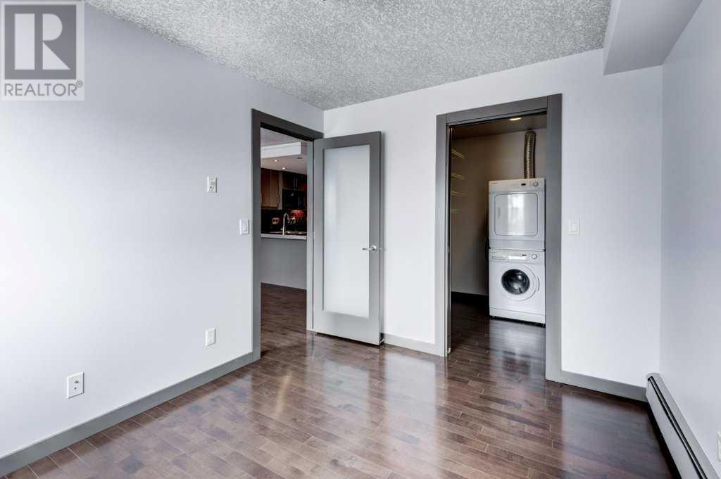 Single Family House for Sale in    Street SW Killarney/Glengarry Calgary 