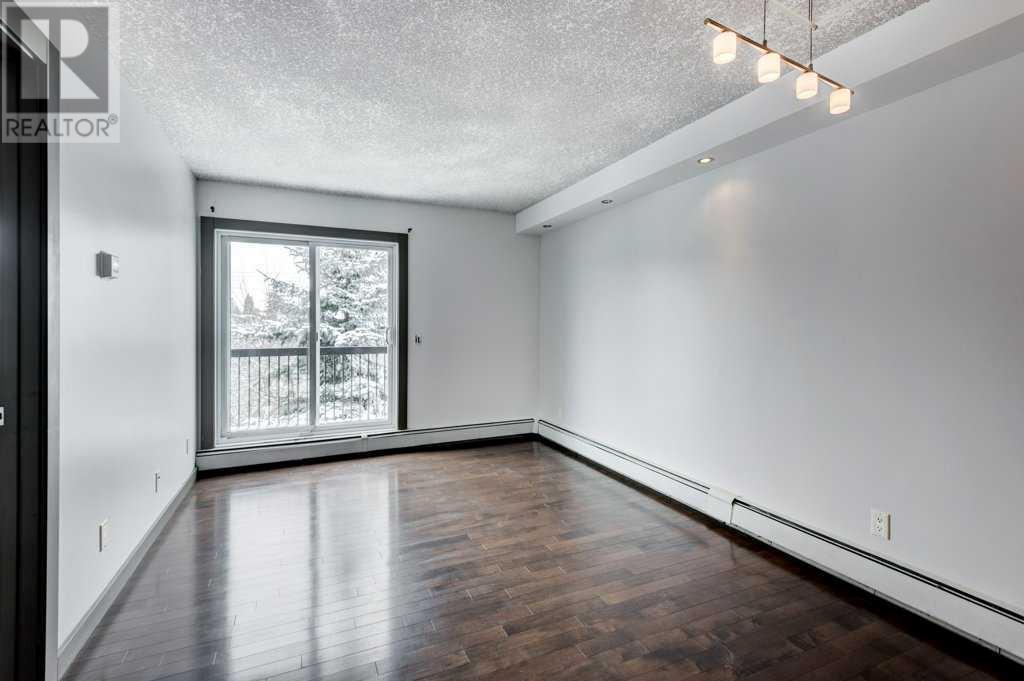 Single Family House for Sale in    Street SW Killarney/Glengarry Calgary 