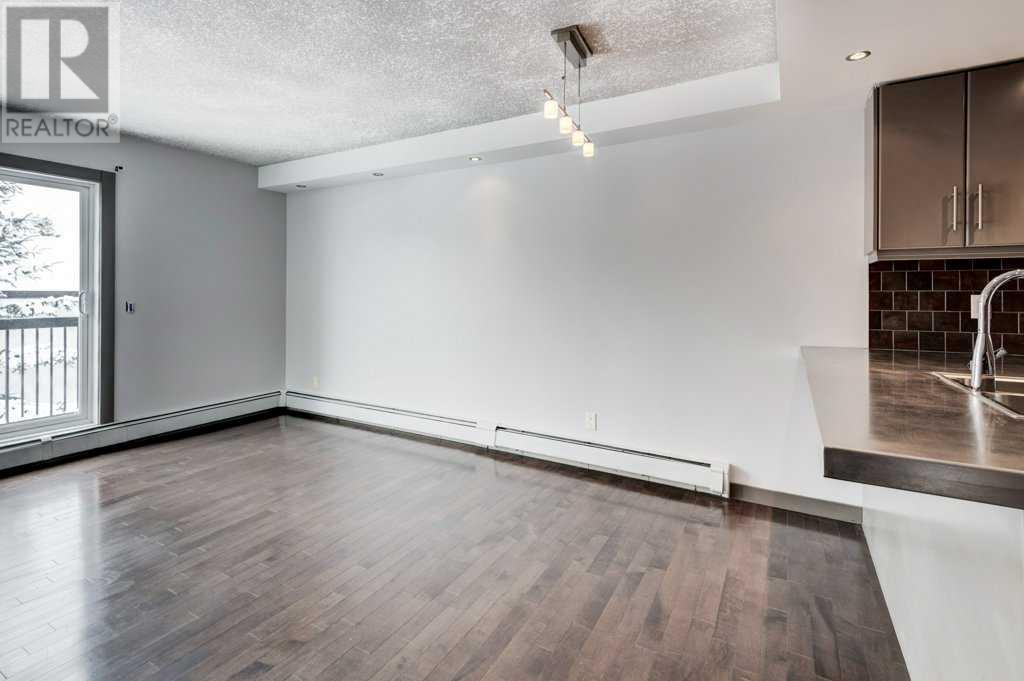 Single Family House for Sale in    Street SW Killarney/Glengarry Calgary 