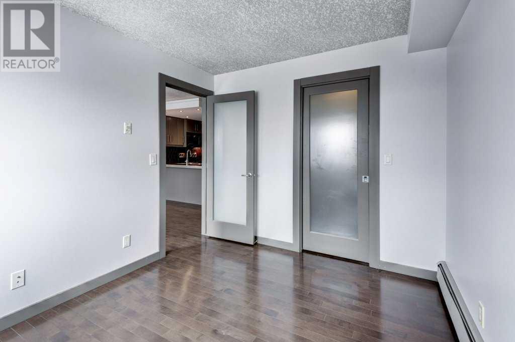 Single Family House for Sale in    Street SW Killarney/Glengarry Calgary 