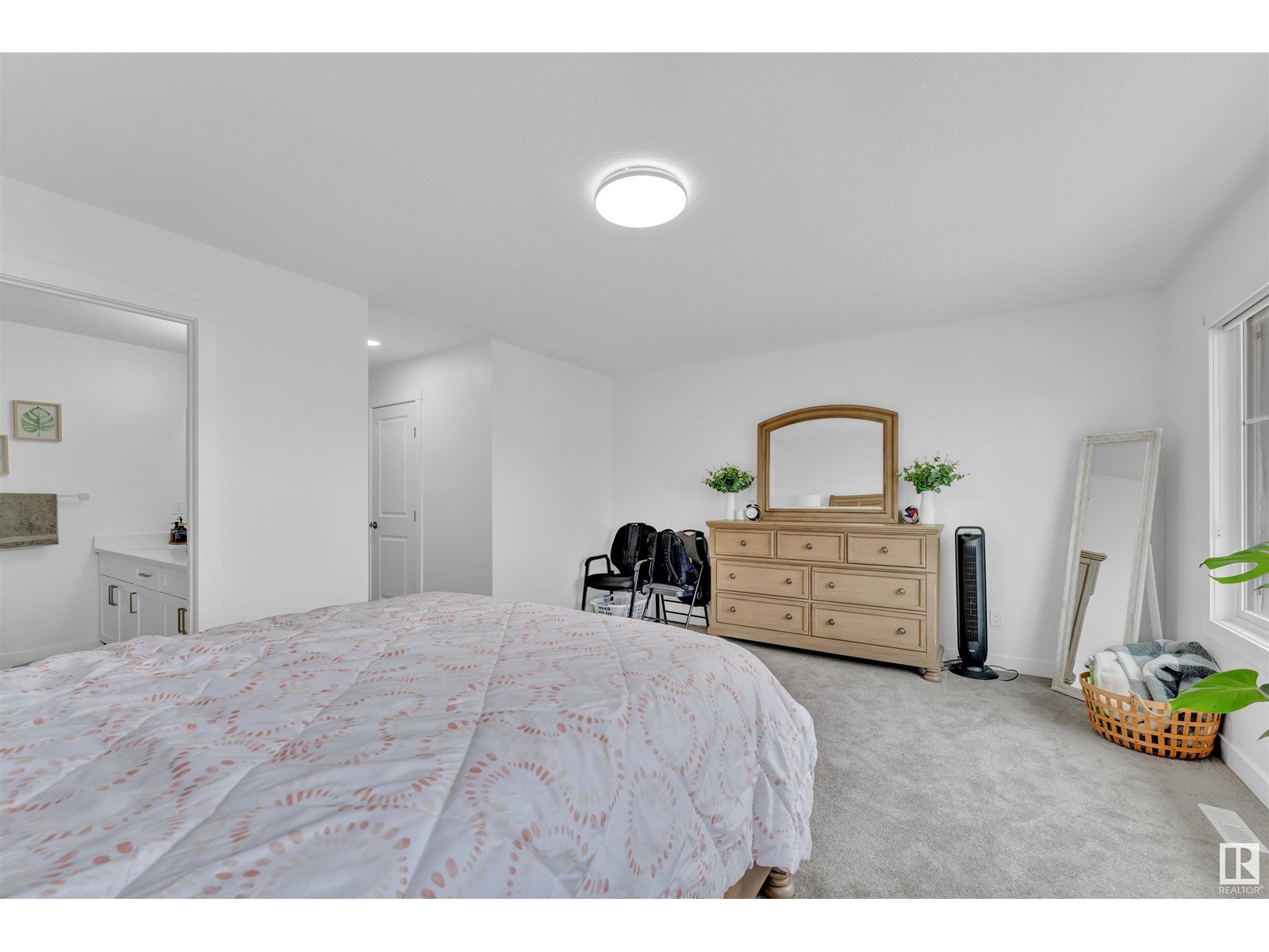Photo 15 of 2117 209 A St Nw, Edmonton AB