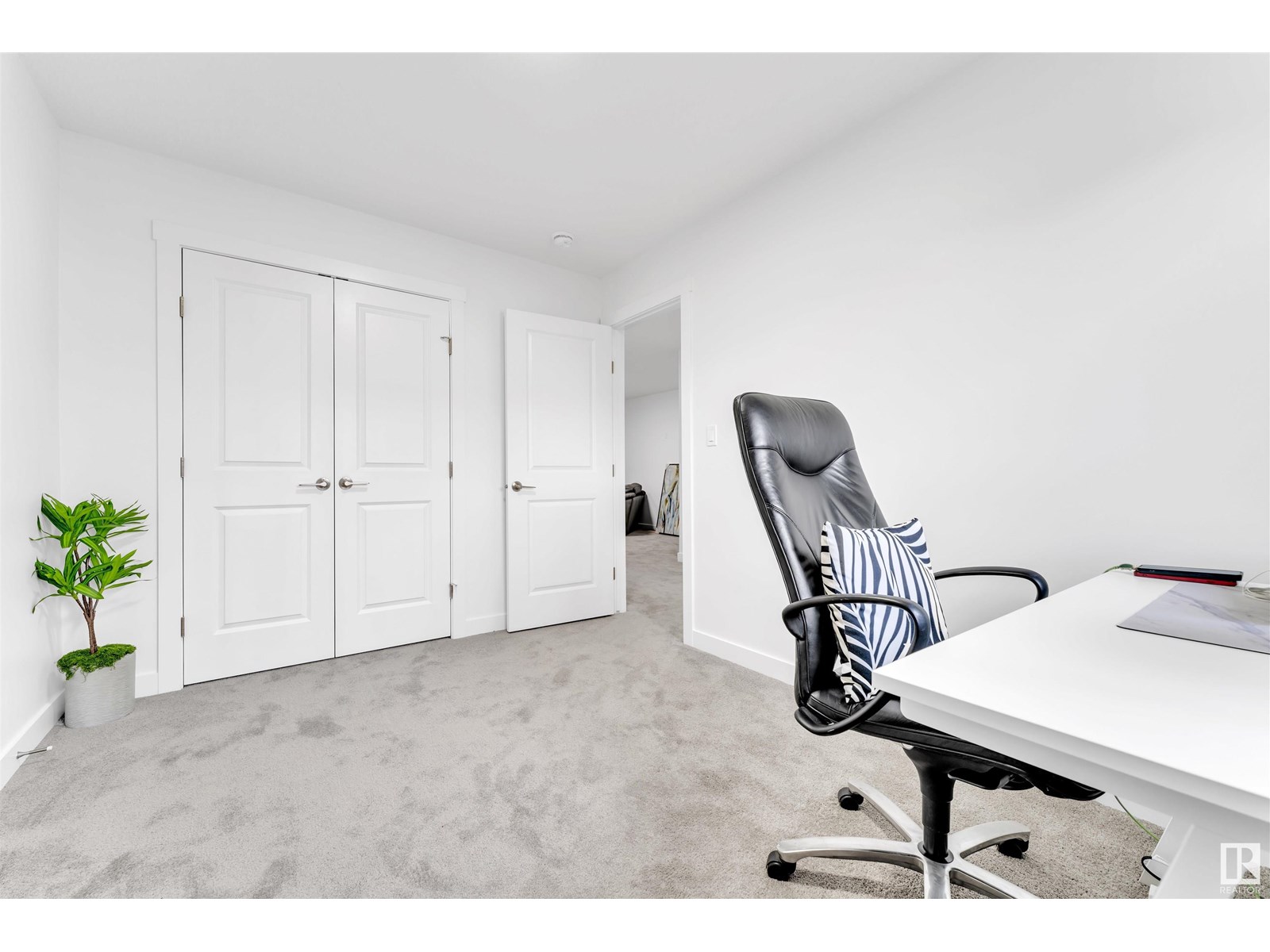 Photo 13 of 2117 209 A St Nw, Edmonton AB