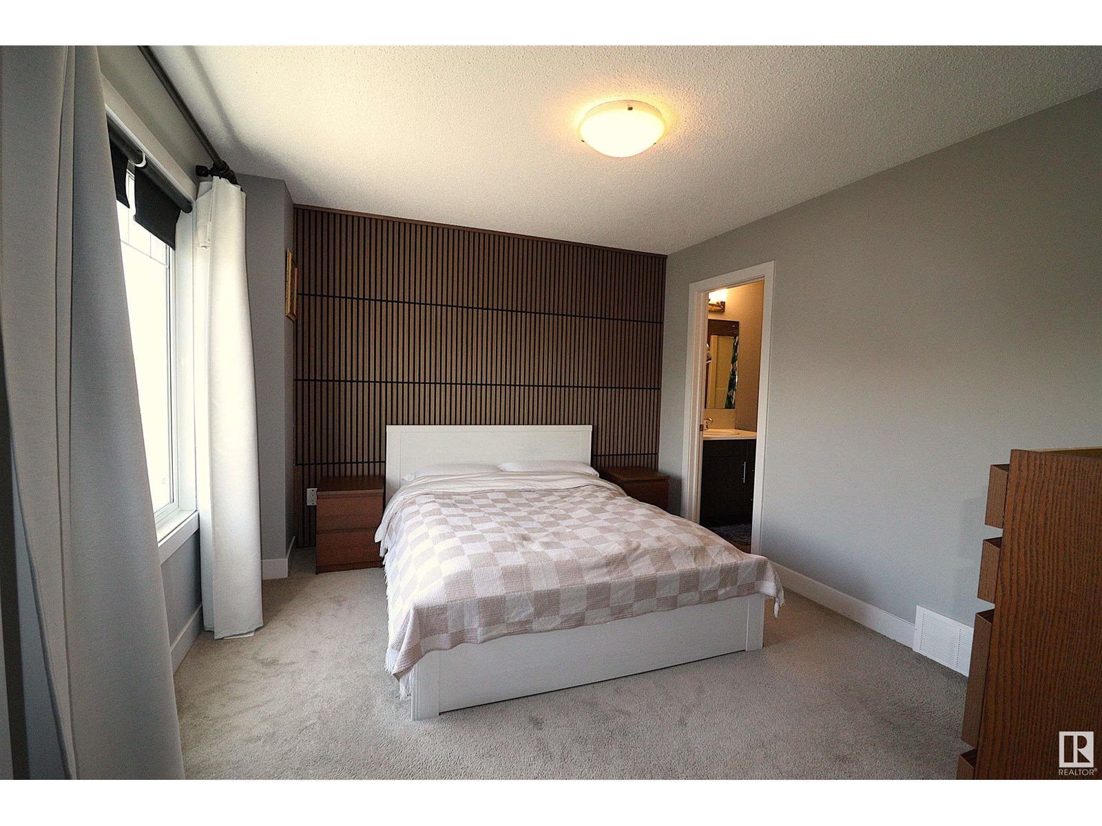 Photo 21 of 23 2922 Maple Way Nw, Edmonton AB