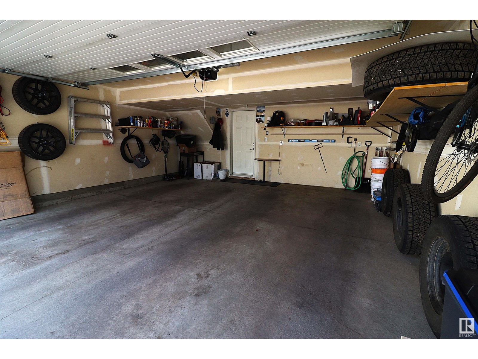 Photo 41 of 23 2922 Maple Way Nw, Edmonton AB