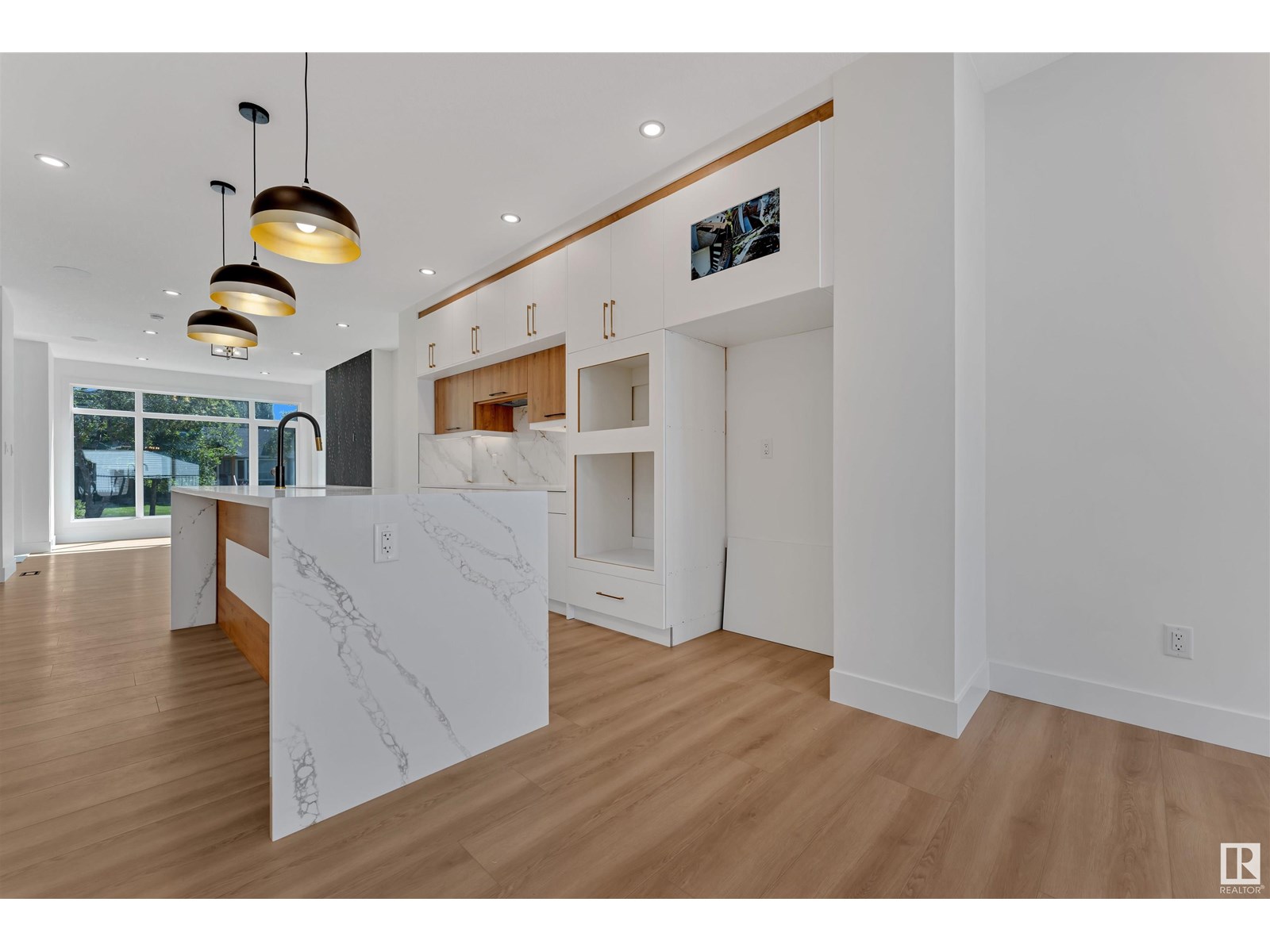 Photo 23 of 10976 138 St Nw, Edmonton AB