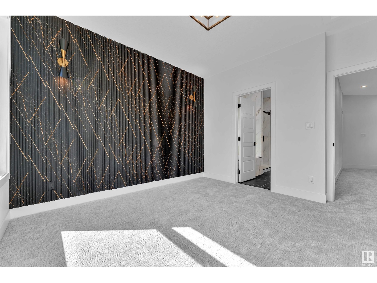Photo 44 of 10976 138 St Nw, Edmonton AB