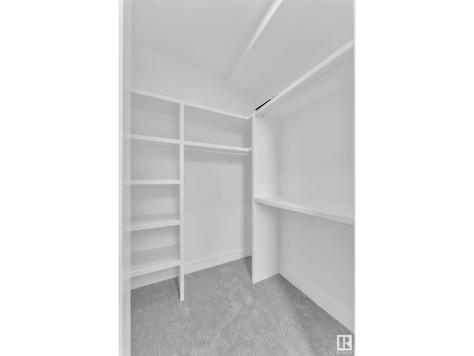 Photo 41 of 10976 138 St Nw, Edmonton AB
