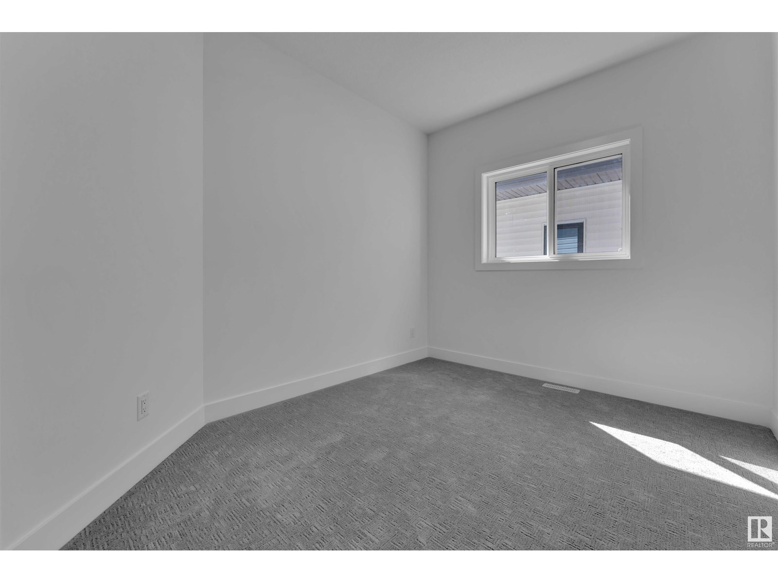 Photo 39 of 10976 138 St Nw, Edmonton AB