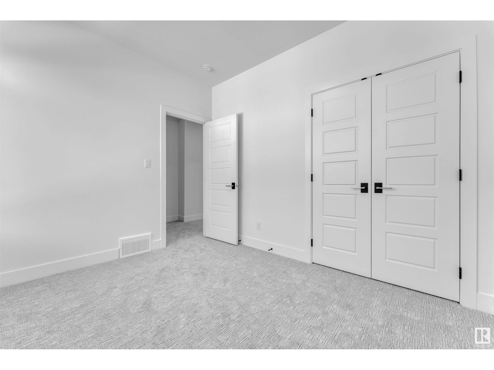 Photo 28 of 10976 138 St Nw, Edmonton AB