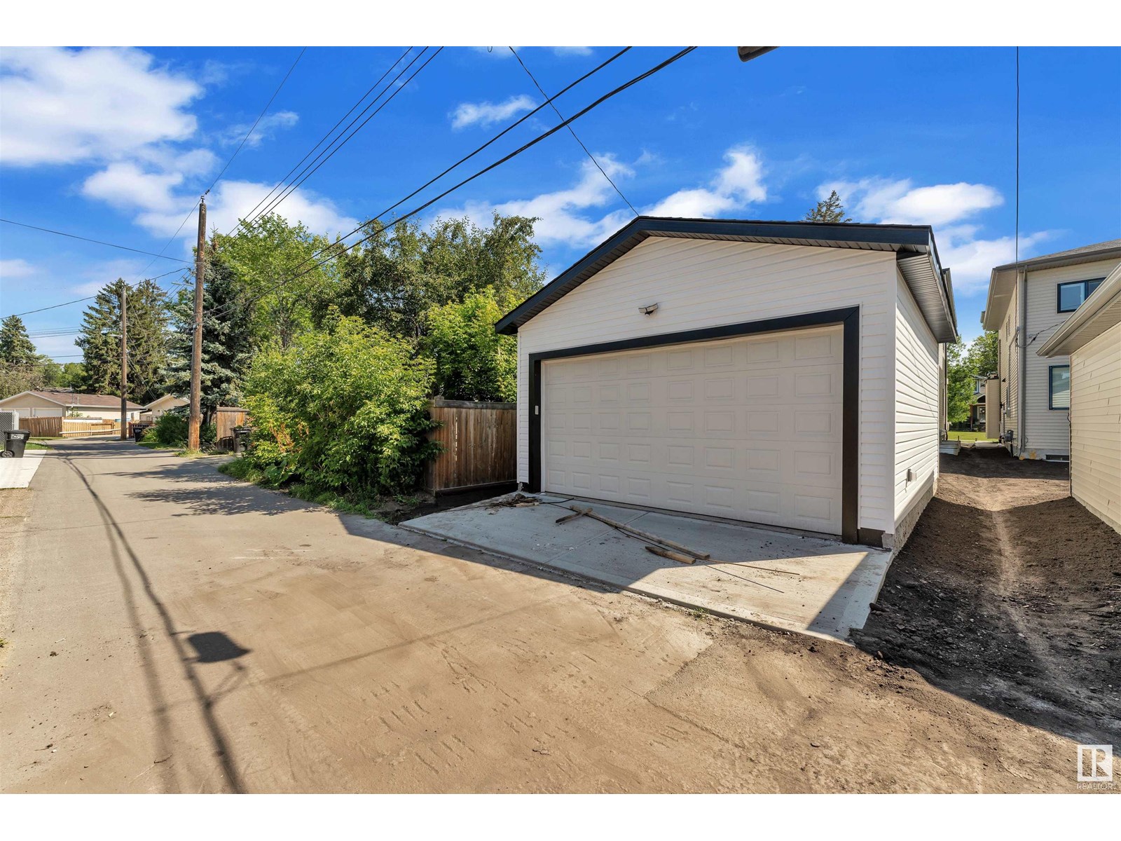 Photo 38 of 10976 138 St Nw, Edmonton AB