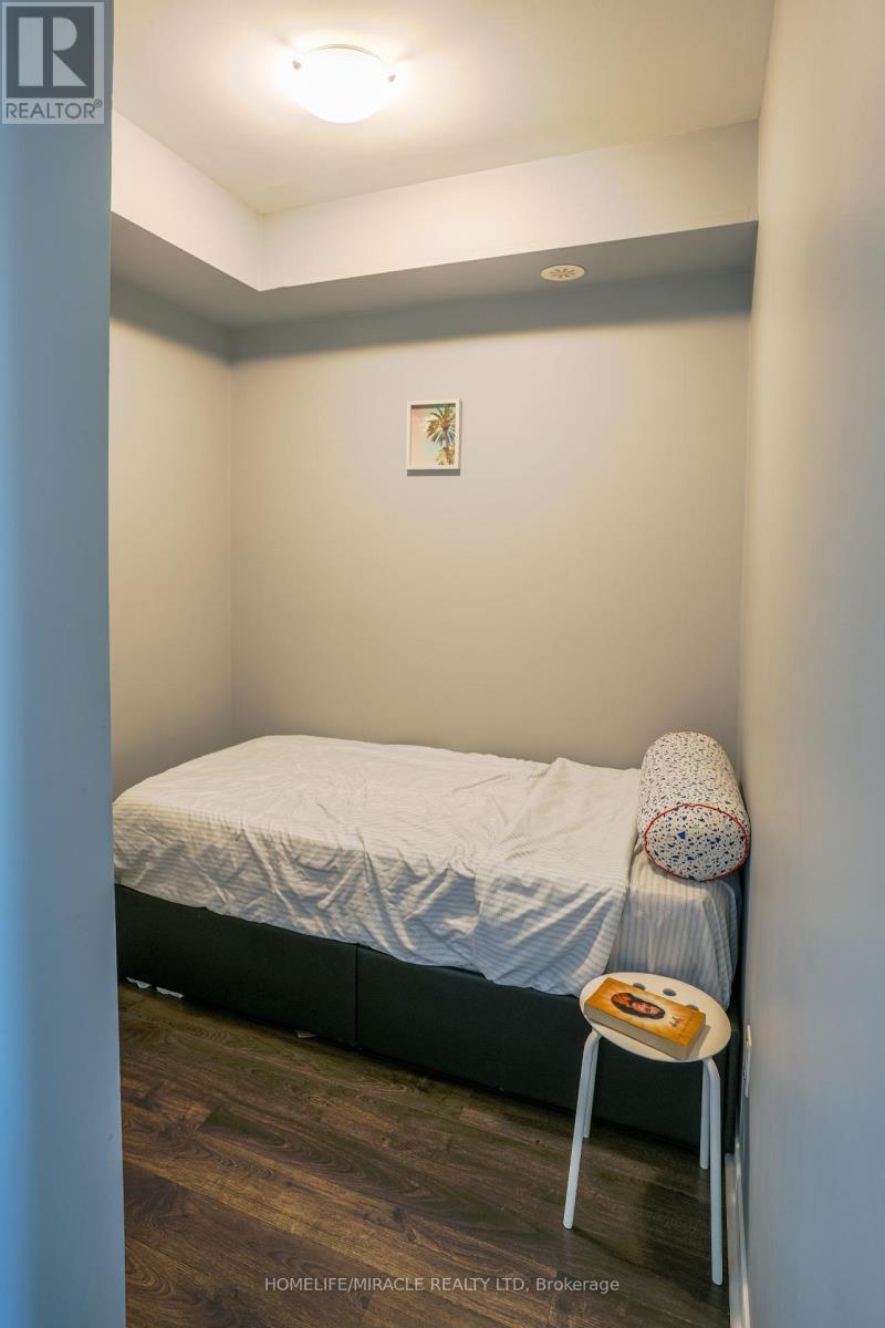 Photo 6 of 306 54 Sky Harbour Drive N, Brampton ON