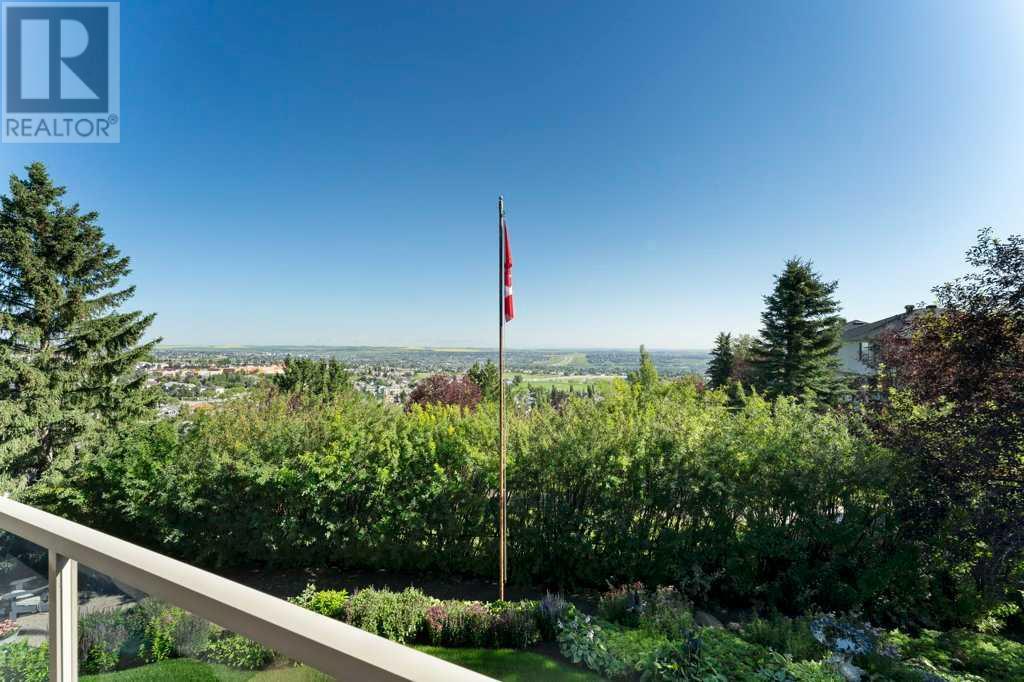Single Family House for Sale in  Edgebrook Circle NW Edgemont Calgary 