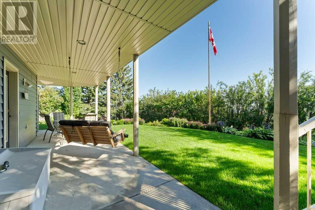Single Family House for Sale in  Edgebrook Circle NW Edgemont Calgary 