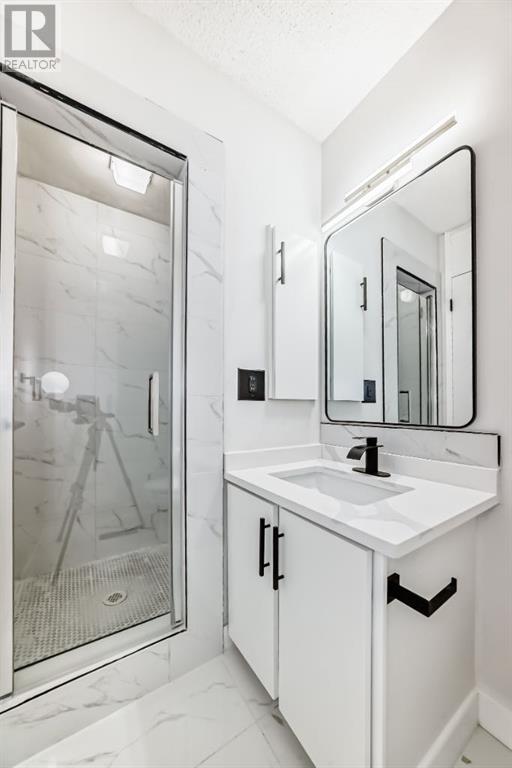Single Family House 4 Level for Sale in  Bernard Place NW Beddington Heights Calgary 