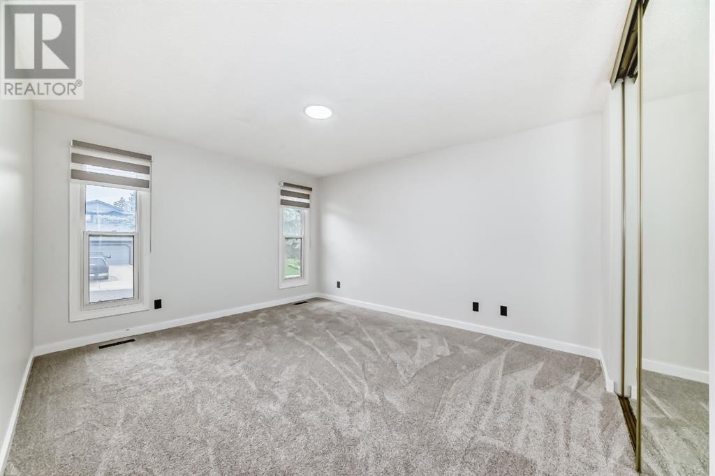 Single Family House 4 Level for Sale in  Bernard Place NW Beddington Heights Calgary 