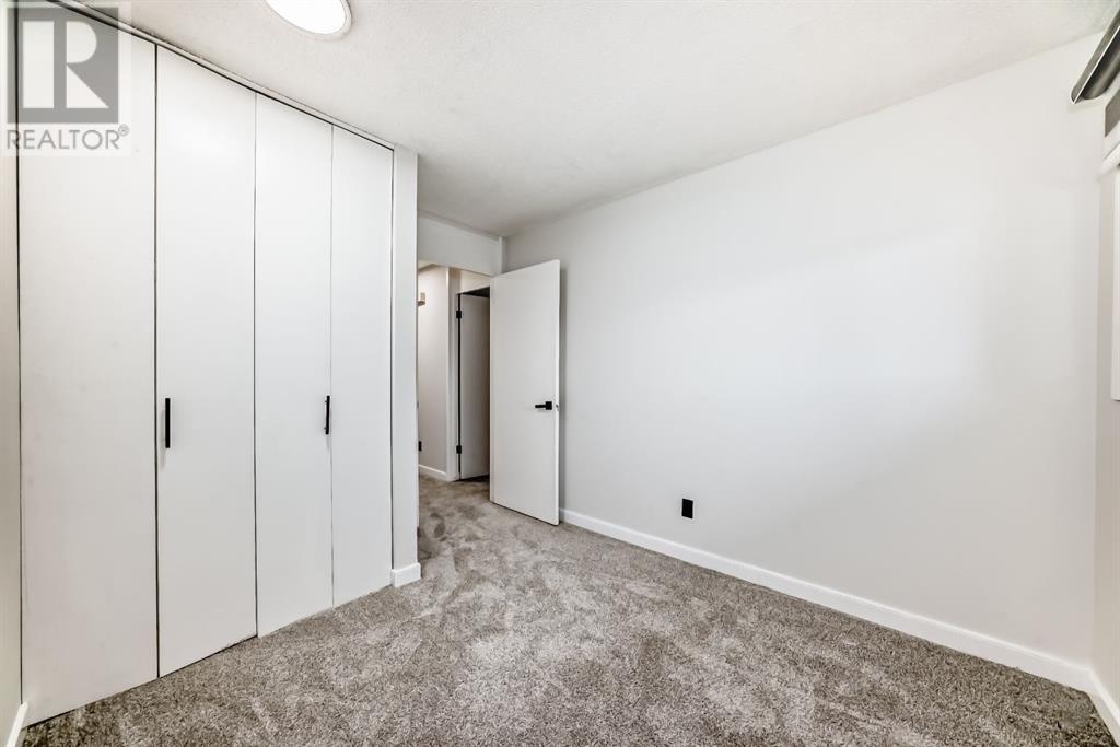Single Family House 4 Level for Sale in  Bernard Place NW Beddington Heights Calgary 