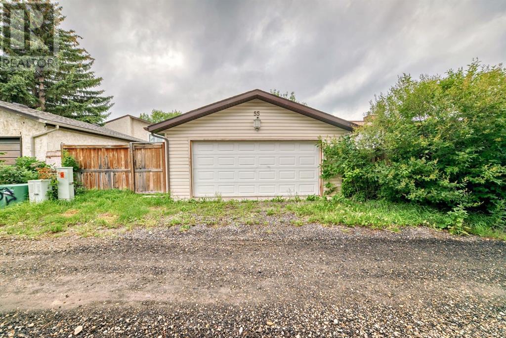 Single Family House 4 Level for Sale in  Bernard Place NW Beddington Heights Calgary 