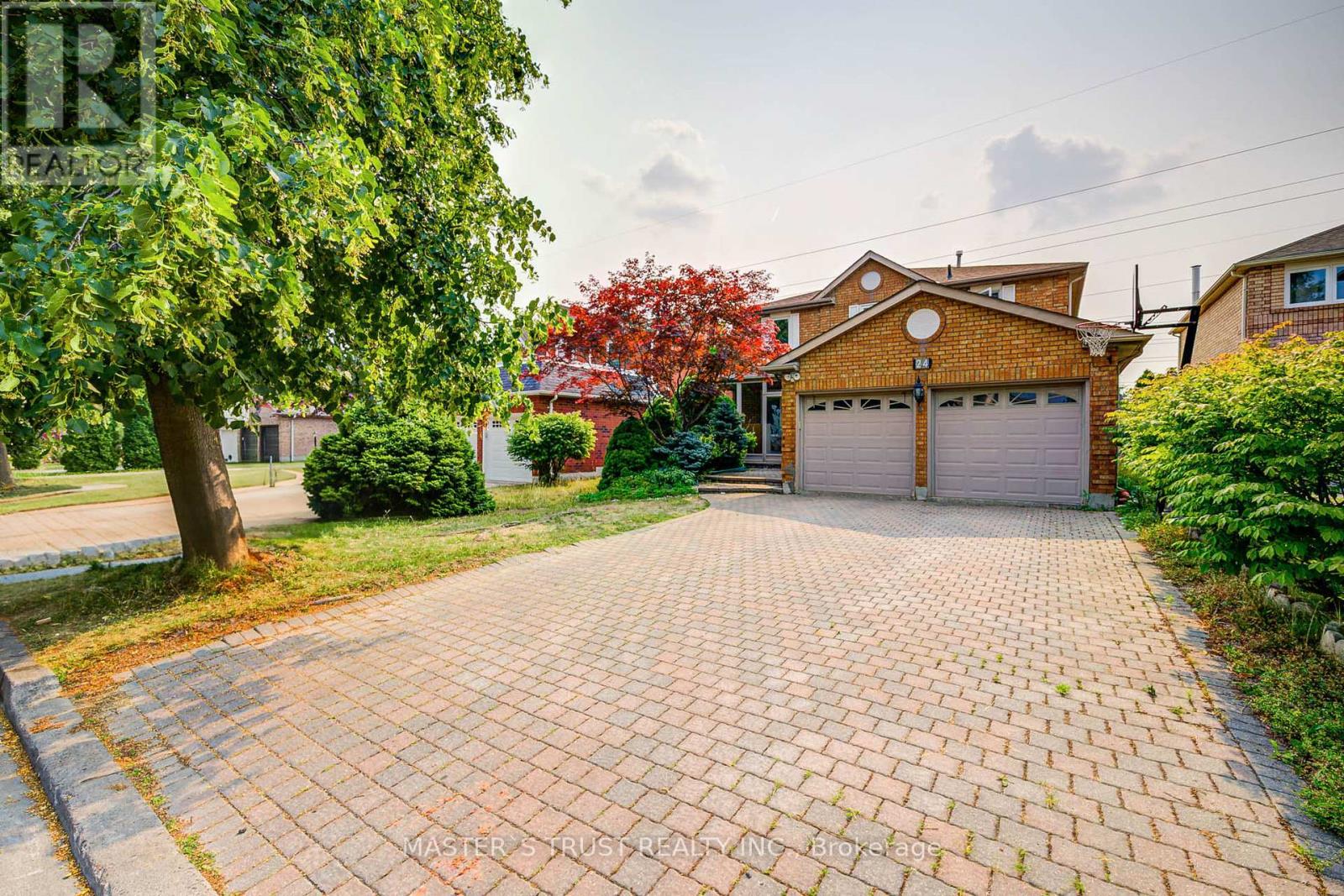 Photo 36 of 24 Queensgate Court, Markham ON