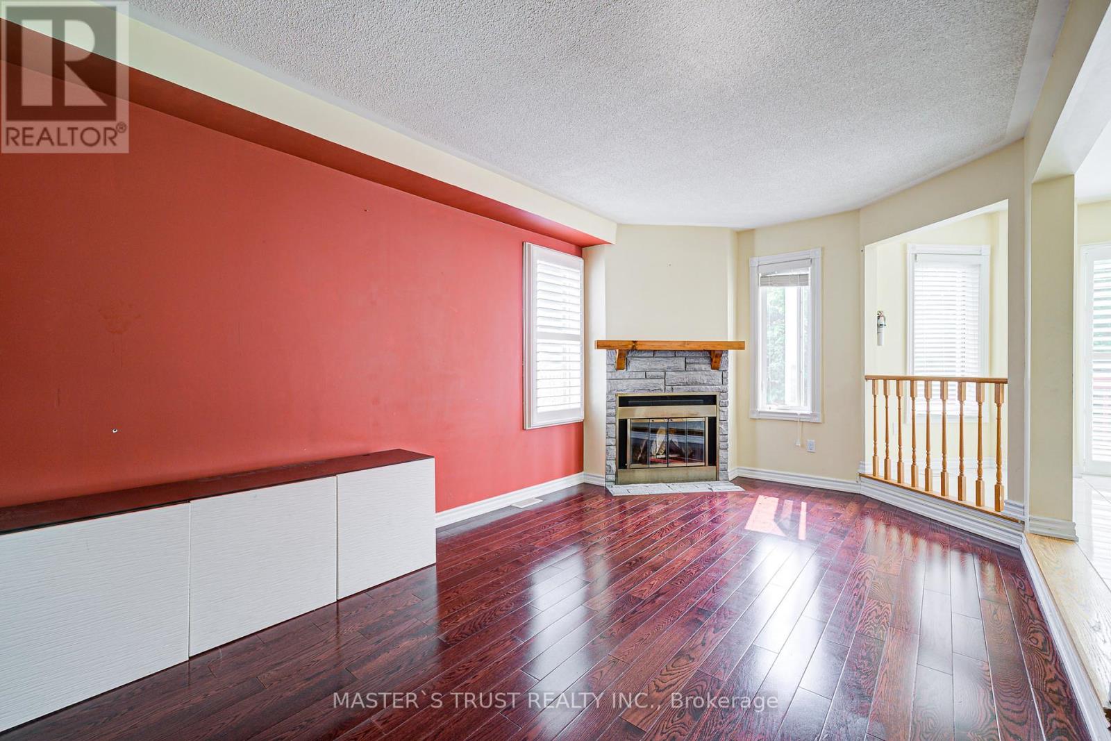 Photo 26 of 24 Queensgate Court, Markham ON