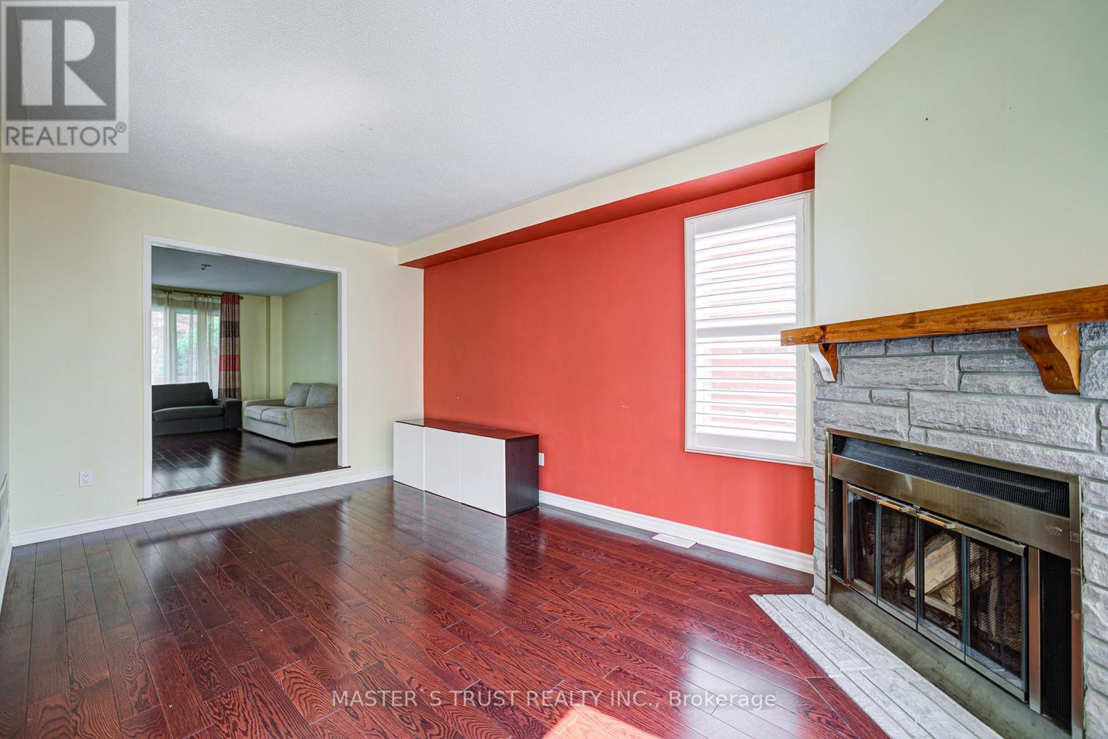 Photo 8 of 24 Queensgate Court, Markham ON