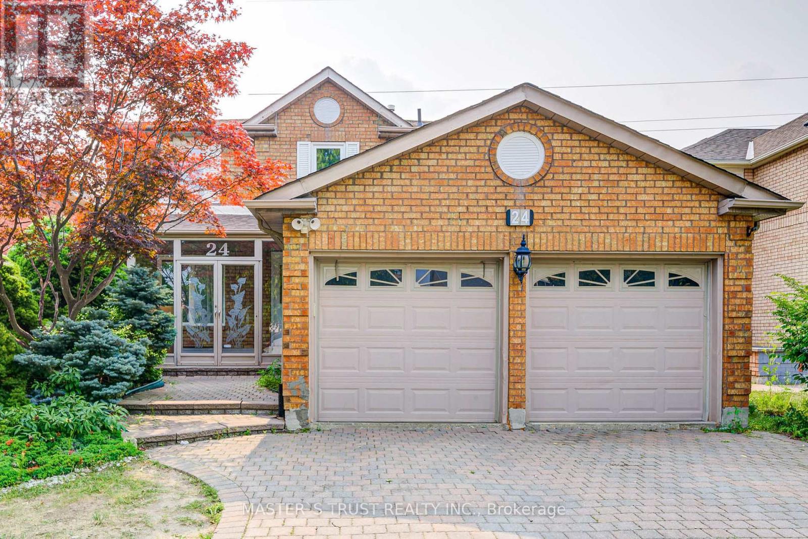 Photo 12 of 24 Queensgate Court, Markham ON