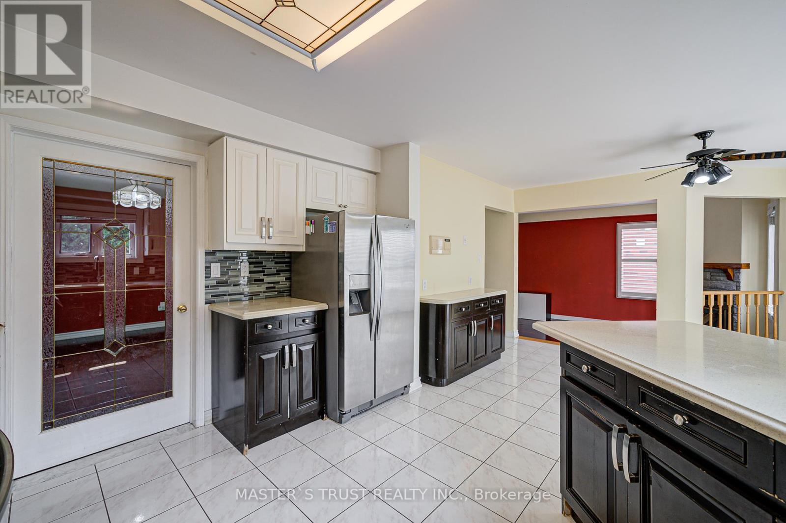 Photo 42 of 24 Queensgate Court, Markham ON