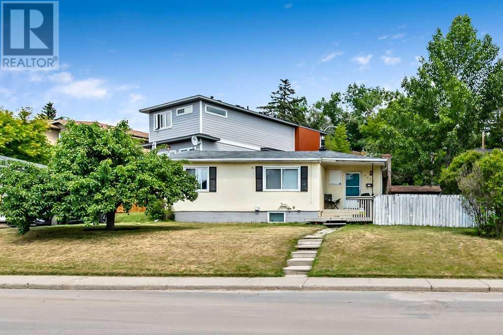 Single Family House Bungalow for Sale in   Avenue NW Montgomery Calgary 