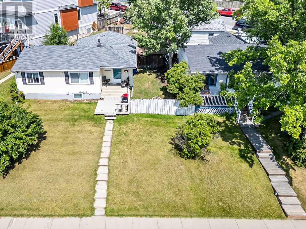 Single Family House Bungalow for Sale in   Avenue NW Montgomery Calgary 