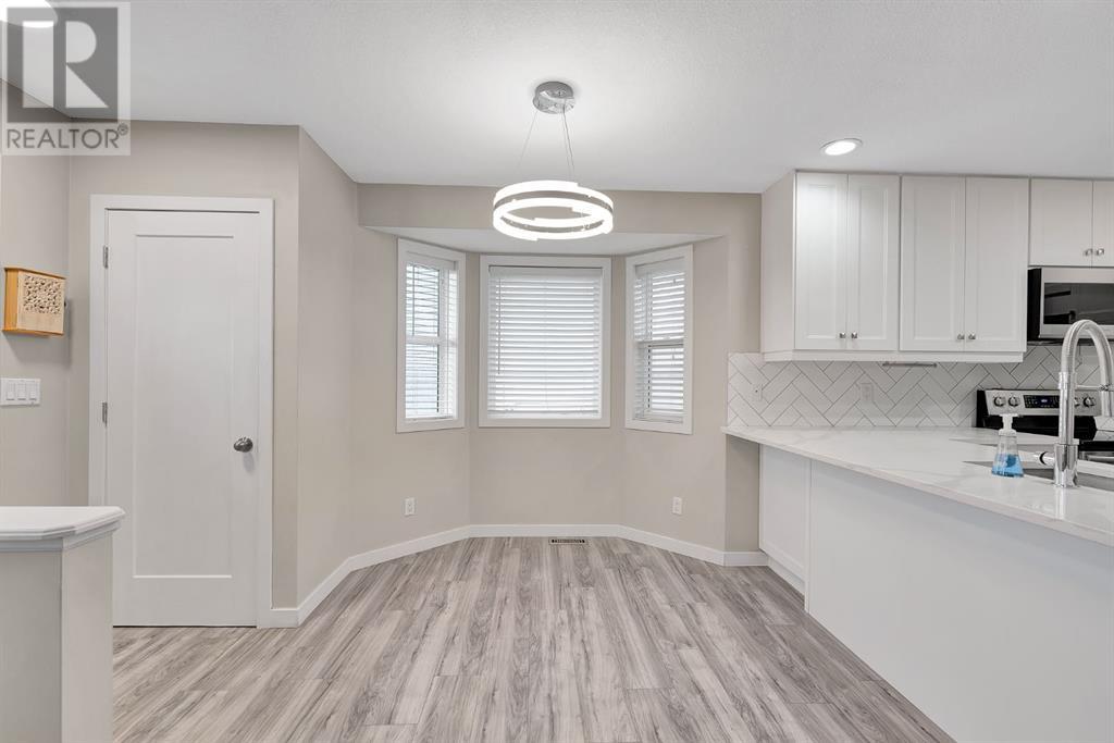 Single Family House for Sale in  Erin Meadow Close SE Erin Woods Calgary 