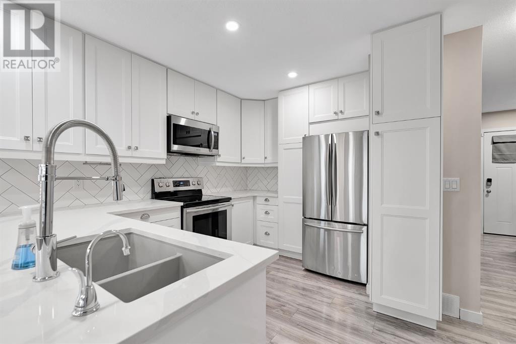 Single Family House for Sale in  Erin Meadow Close SE Erin Woods Calgary 